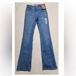 Levi's 725 High Rise Bootcute Women's Jeans